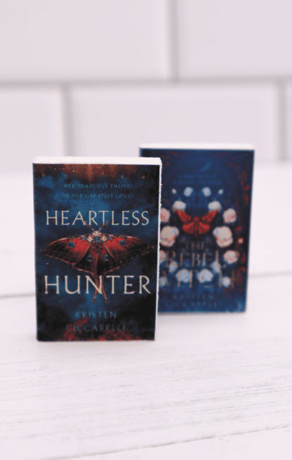 Mini Books - The Crimson Moth
